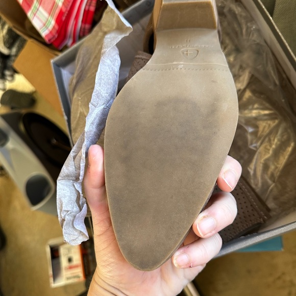 Like New Women’s Suede leather ankle boots - Picture 3 of 4